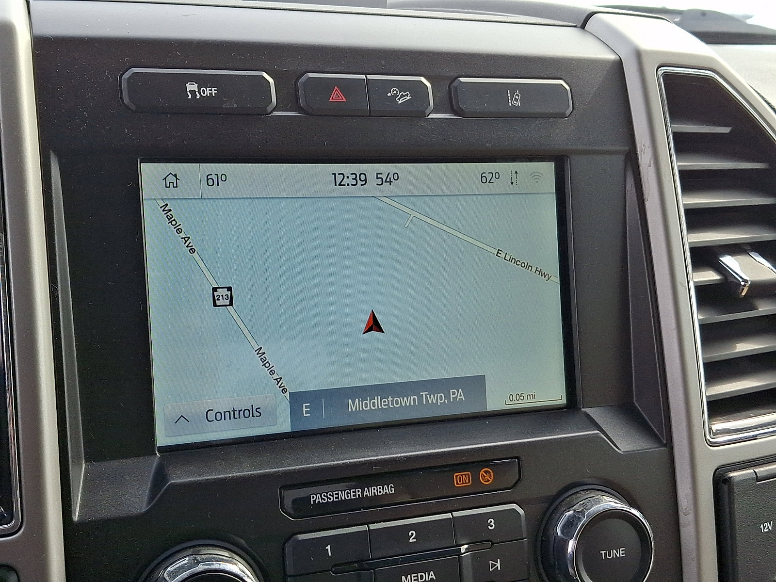 Used 2020 Ford F250 Lariat w/ Chrome Package image 17