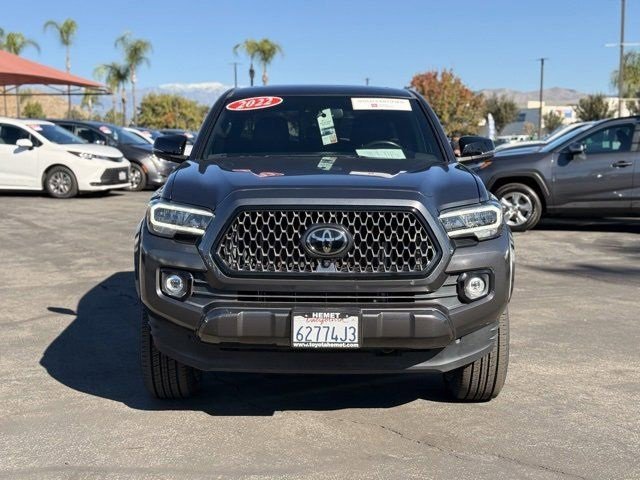 Used 2022 Toyota Tacoma Limited image 2