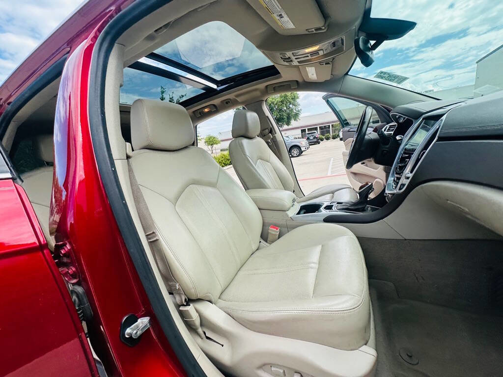 Used 2013 Cadillac SRX Luxury image 23