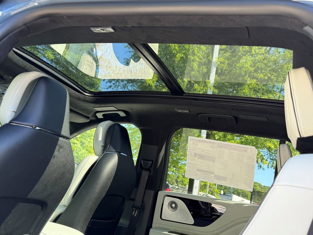 New 2026 Lincoln Aviator Black Label w/ Black Label Special Edition AWD/4WD image 6