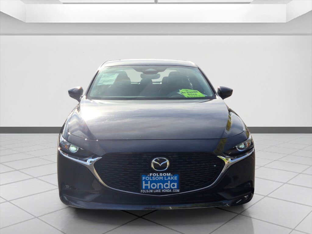 Used 2024 MAZDA MAZDA3 s FWD image 2