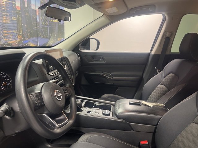 Used 2023 Nissan Pathfinder S image 10
