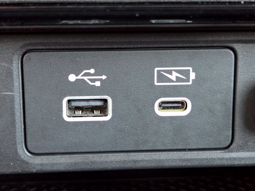 Used 2025 Honda CR-V EX image 11
