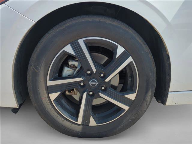 Used 2024 Nissan Sentra SV image 17