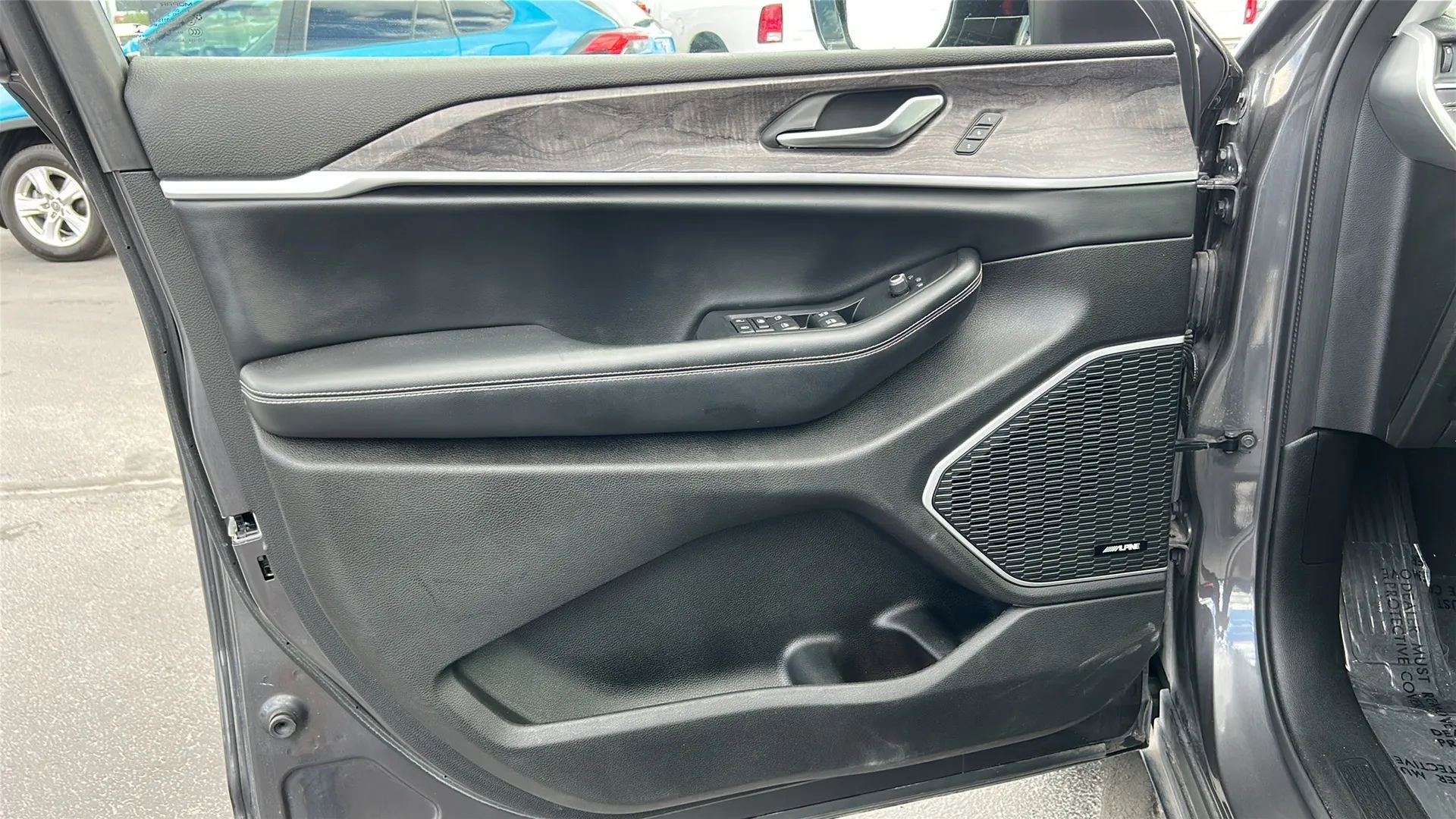 Used 2021 Jeep Grand Cherokee L Limited image 9