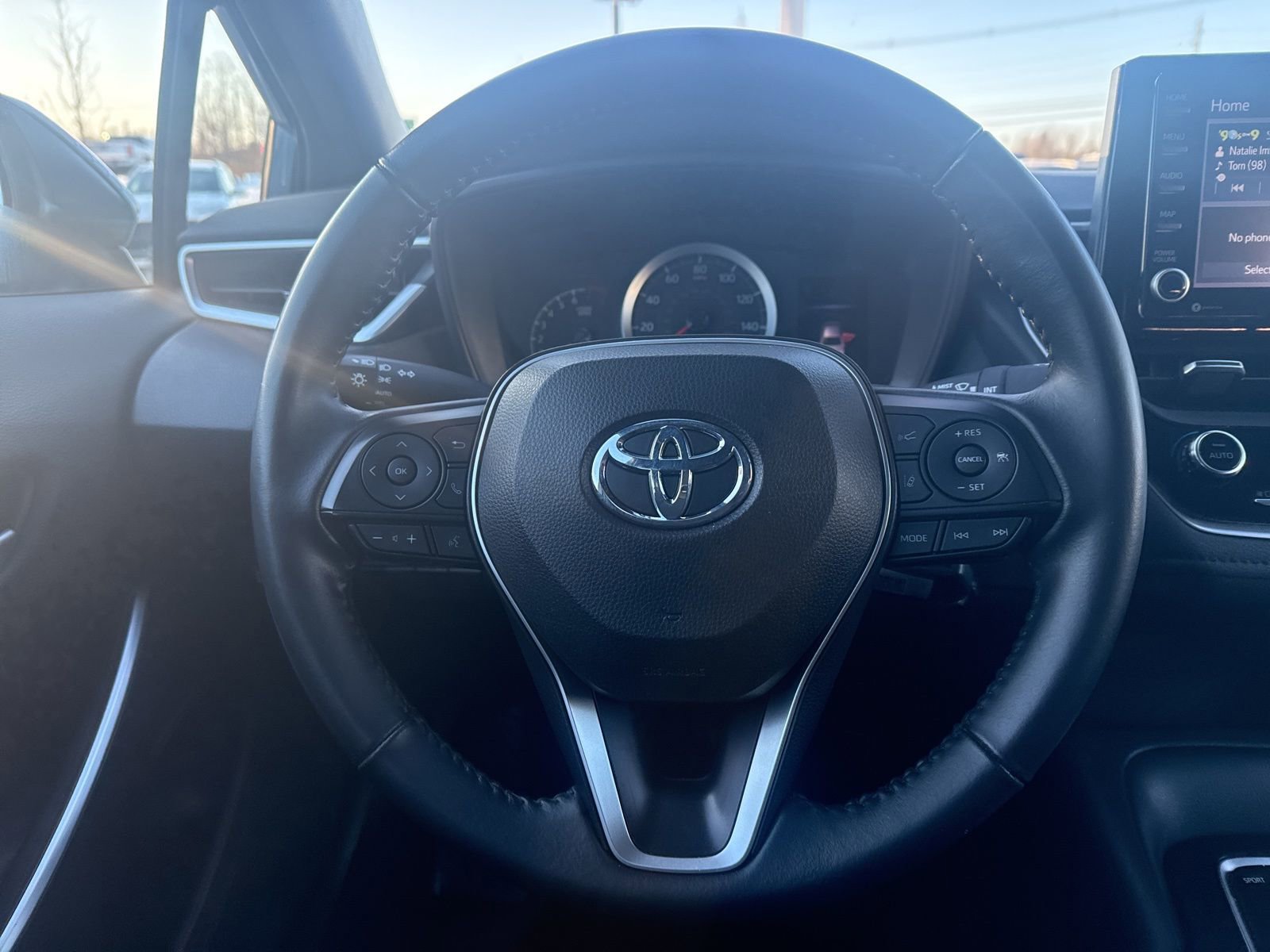 Used 2022 Toyota Corolla SE w/ Carpet Mat Package (TMS) image 15