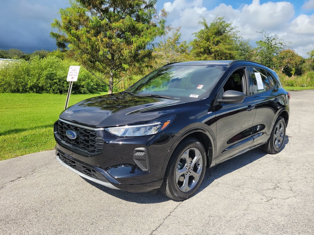 Used 2023 Ford Escape ST-Line w/ Tech Pack #1