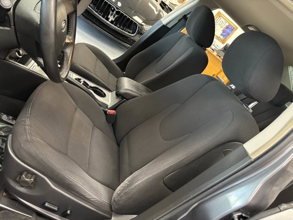 Used 2010 Ford Fusion Hybrid FWD image 19