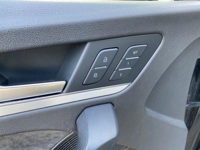 Used 2018 Audi SQ5 Prestige image 17