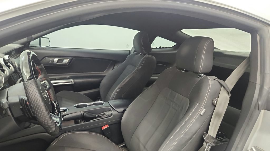 Used 2018 Ford Mustang GT RWD image 25