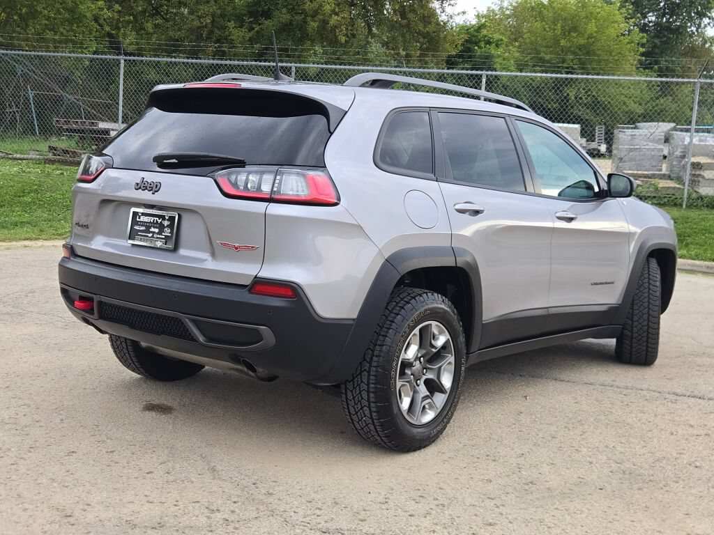 Used 2019 Jeep Cherokee Trailhawk AWD/4WD image 12