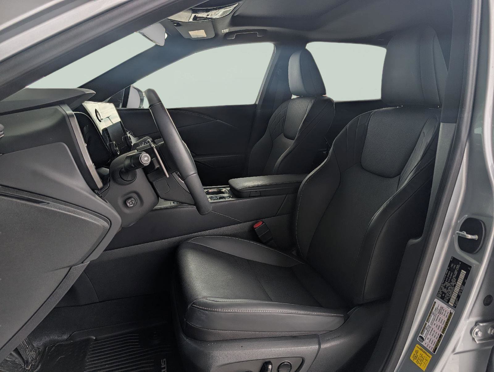 Used 2024 Lexus RX 350 Premium w/ Accessory Package image 12