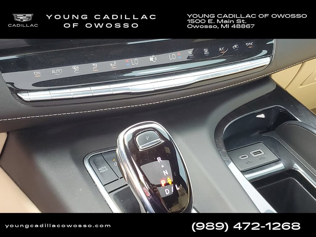 Used 2024 Cadillac Escalade Premium Luxury AWD/4WD image 20