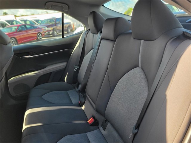Used 2022 Toyota Camry LE image 8