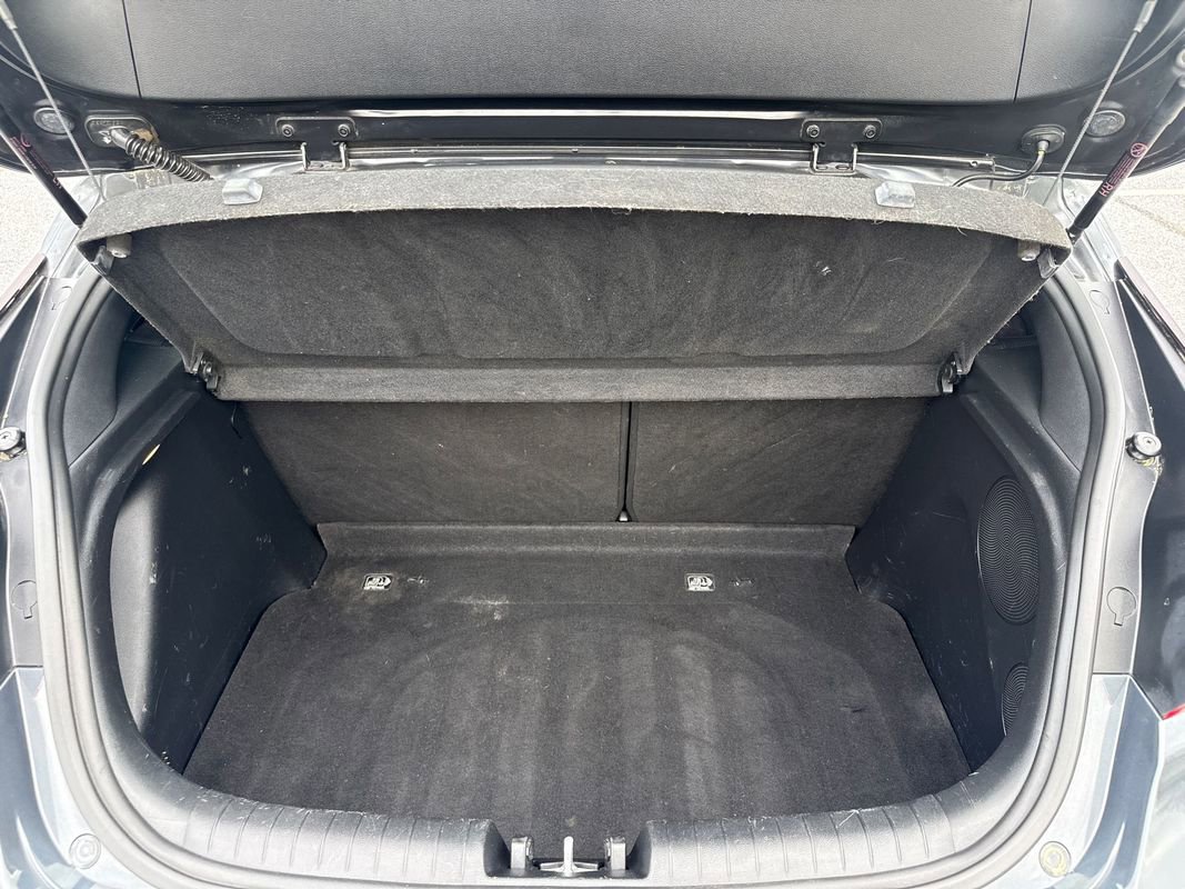 Used 2019 Hyundai Veloster Turbo R-Spec FWD image 12