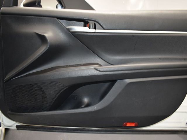 Used 2021 Toyota Camry SE image 14