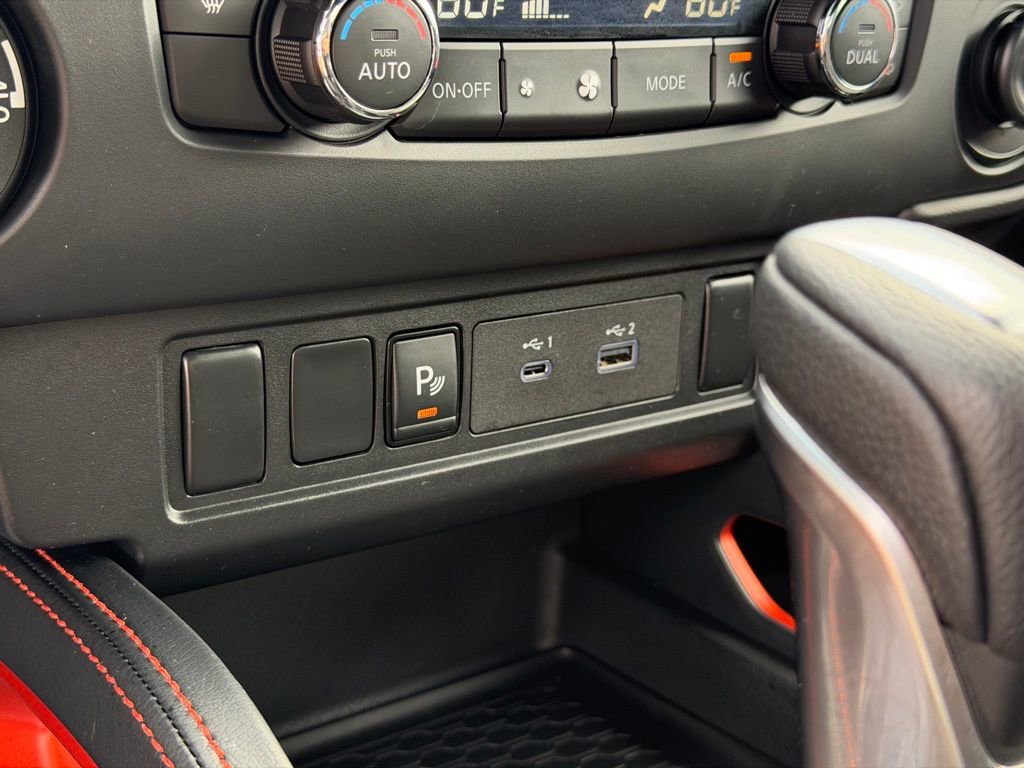 Used 2025 Nissan Frontier PRO-4X AWD/4WD image 38