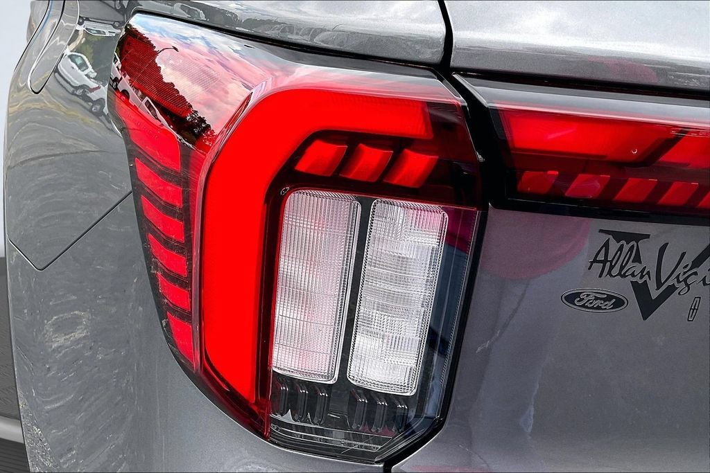 Used 2026 Ford Explorer Active w/ Active Comfort Package RWD image 25