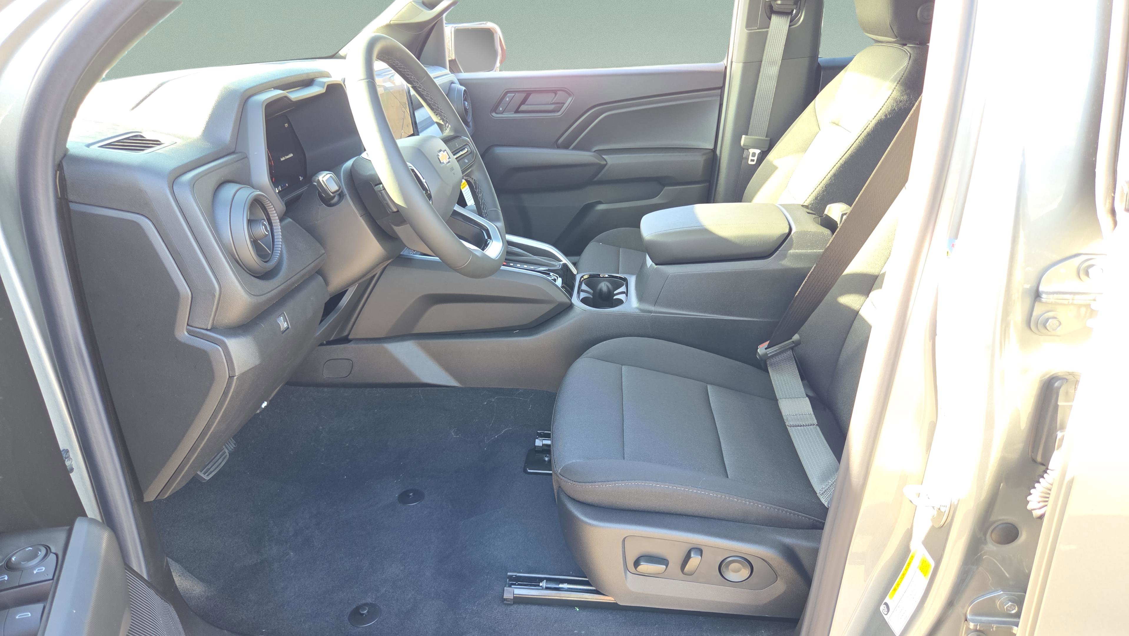 New 2026 Chevrolet Colorado W/T AWD/4WD image 9