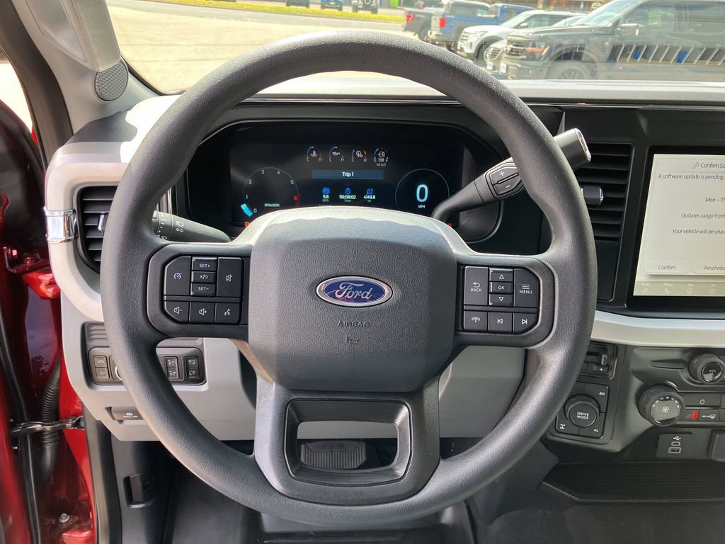 Used 2025 Ford F350 XLT w/ Black Appearance Package AWD/4WD image 10