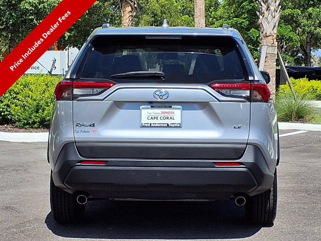 Used 2019 Toyota RAV4 LE FWD image 6