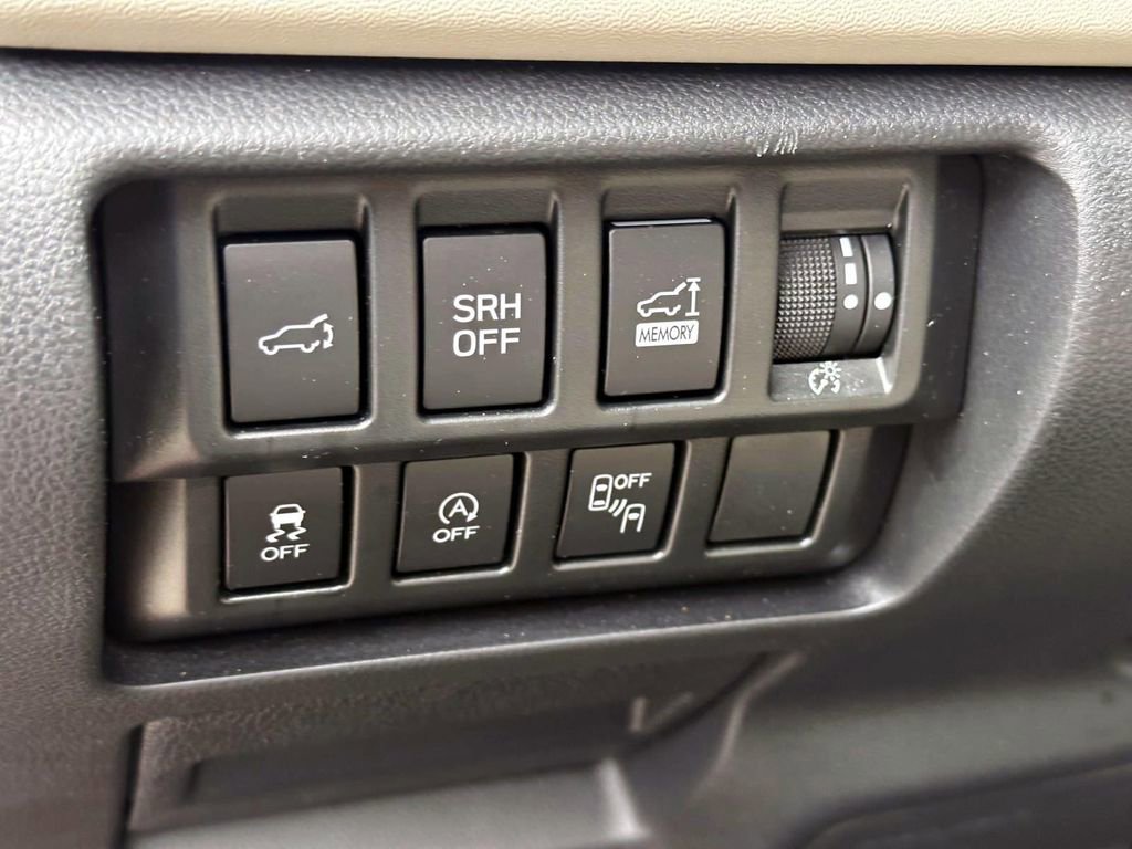 Used 2022 Subaru Forester Limited image 21