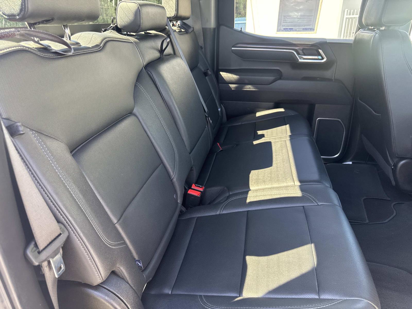 Used 2025 GMC Sierra 1500 SLT image 26