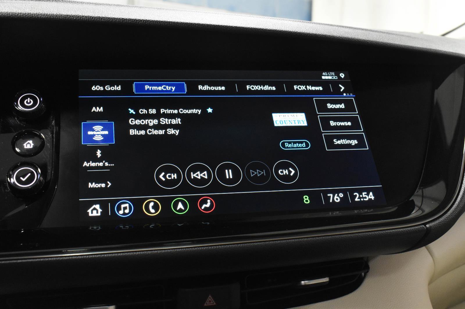 Used 2023 Buick Envision Avenir image 20