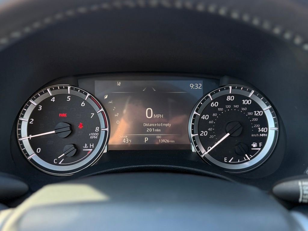 Certified 2024 Toyota Highlander XLE image 18