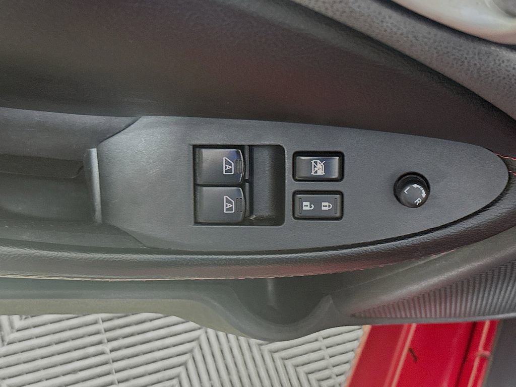 Used 2016 Nissan 370Z Coupe RWD image 19