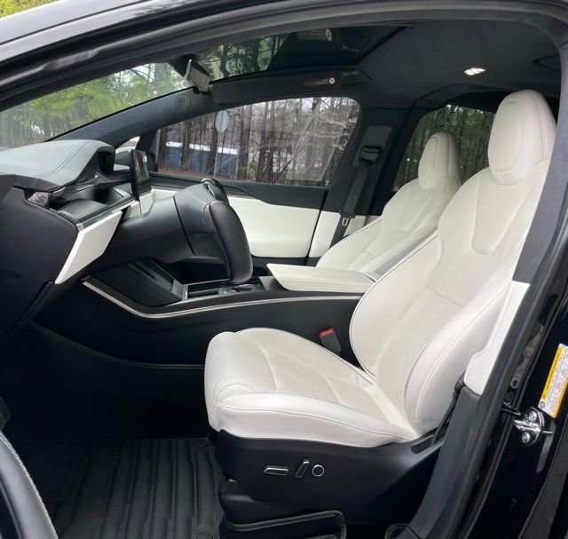 Used 2022 Tesla Model X Plaid image 19