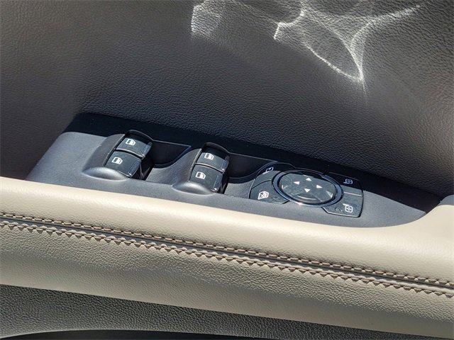 Certified 2023 Lincoln Nautilus Reserve image 29