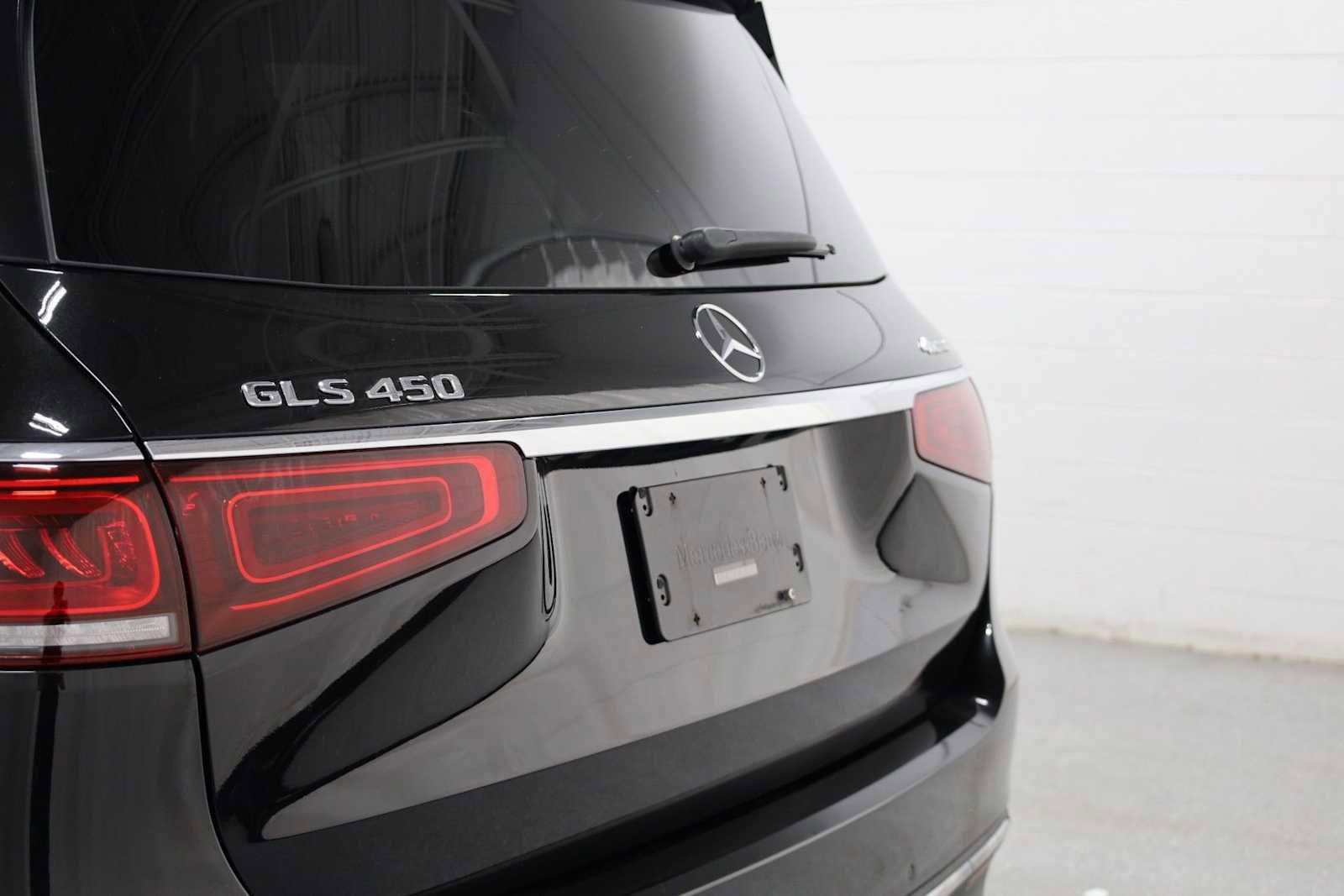 Used 2022 Mercedes-Benz GLS 450 4MATIC image 8