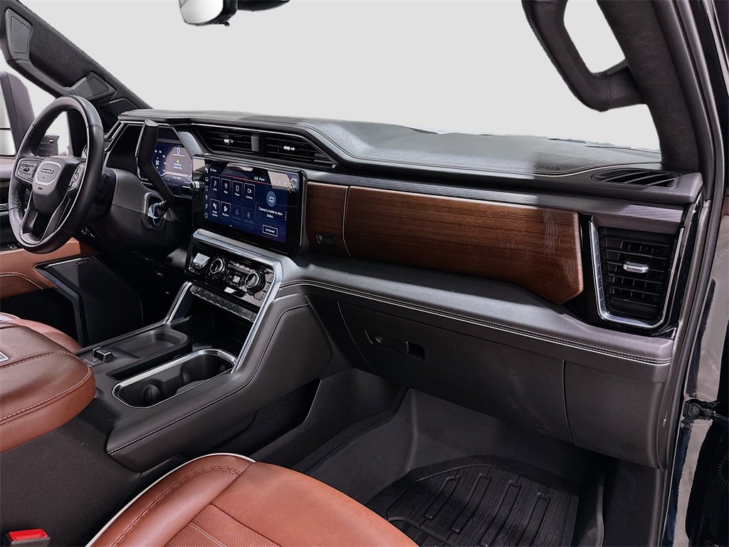 Used 2025 GMC Sierra 2500 Denali Ultimate image 31