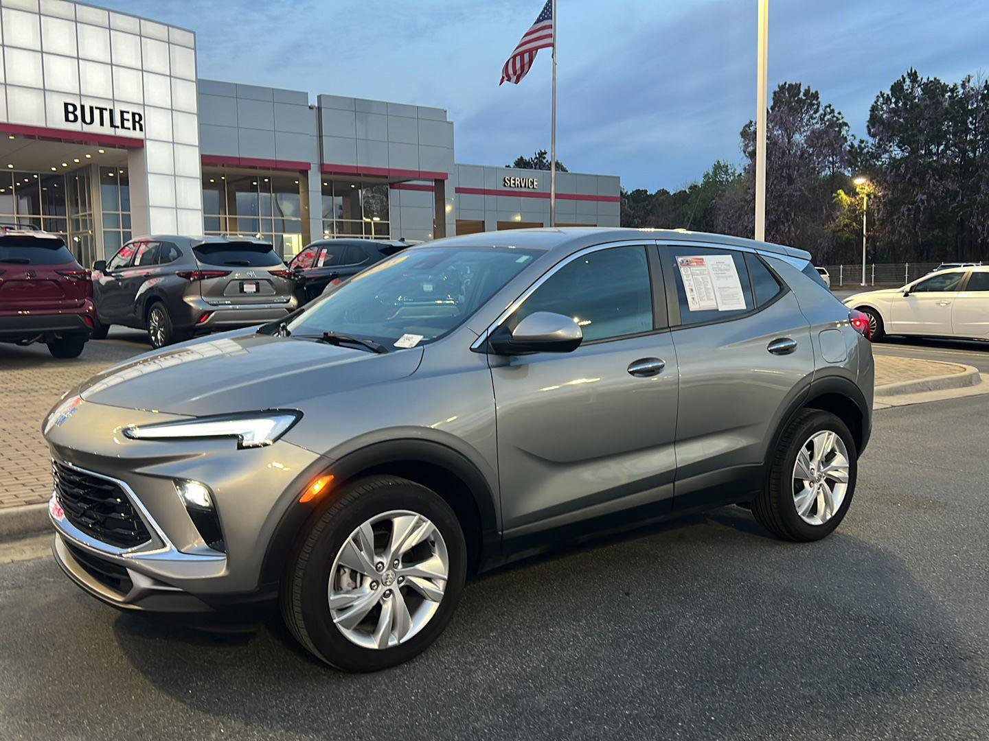 Used 2025 Buick Encore GX Preferred image 1