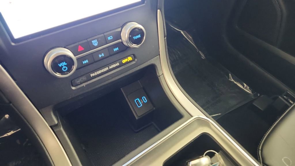 Used 2022 Ford Edge SEL AWD/4WD image 17