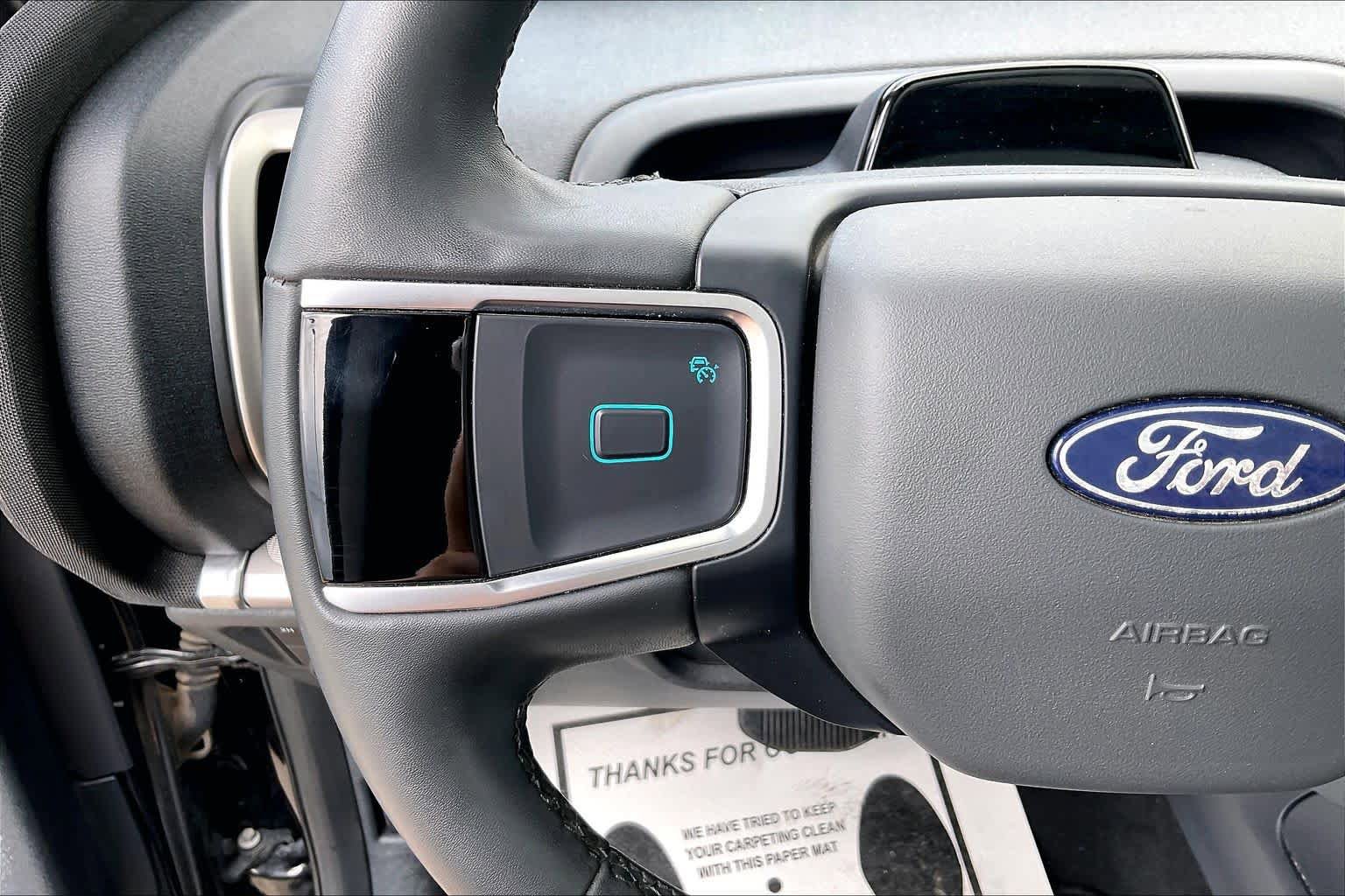 Used 2025 Ford Expedition Active AWD/4WD image 23