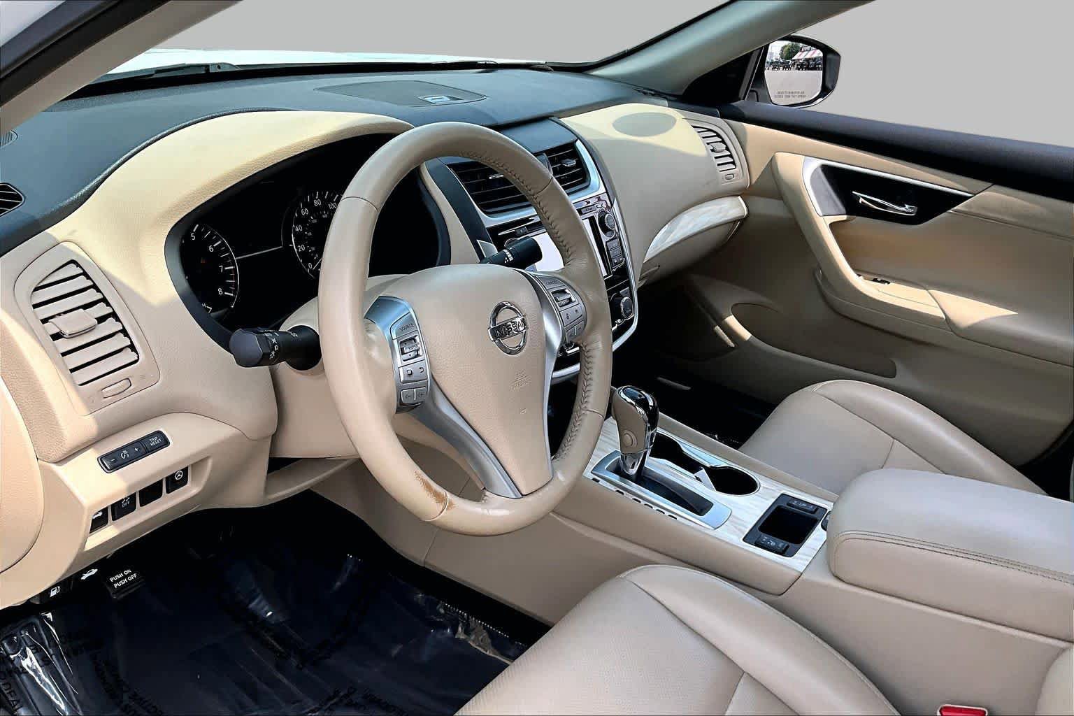 Used 2018 Nissan Altima 2.5 SL w/ 2.5 SL Technology Package FWD image 17