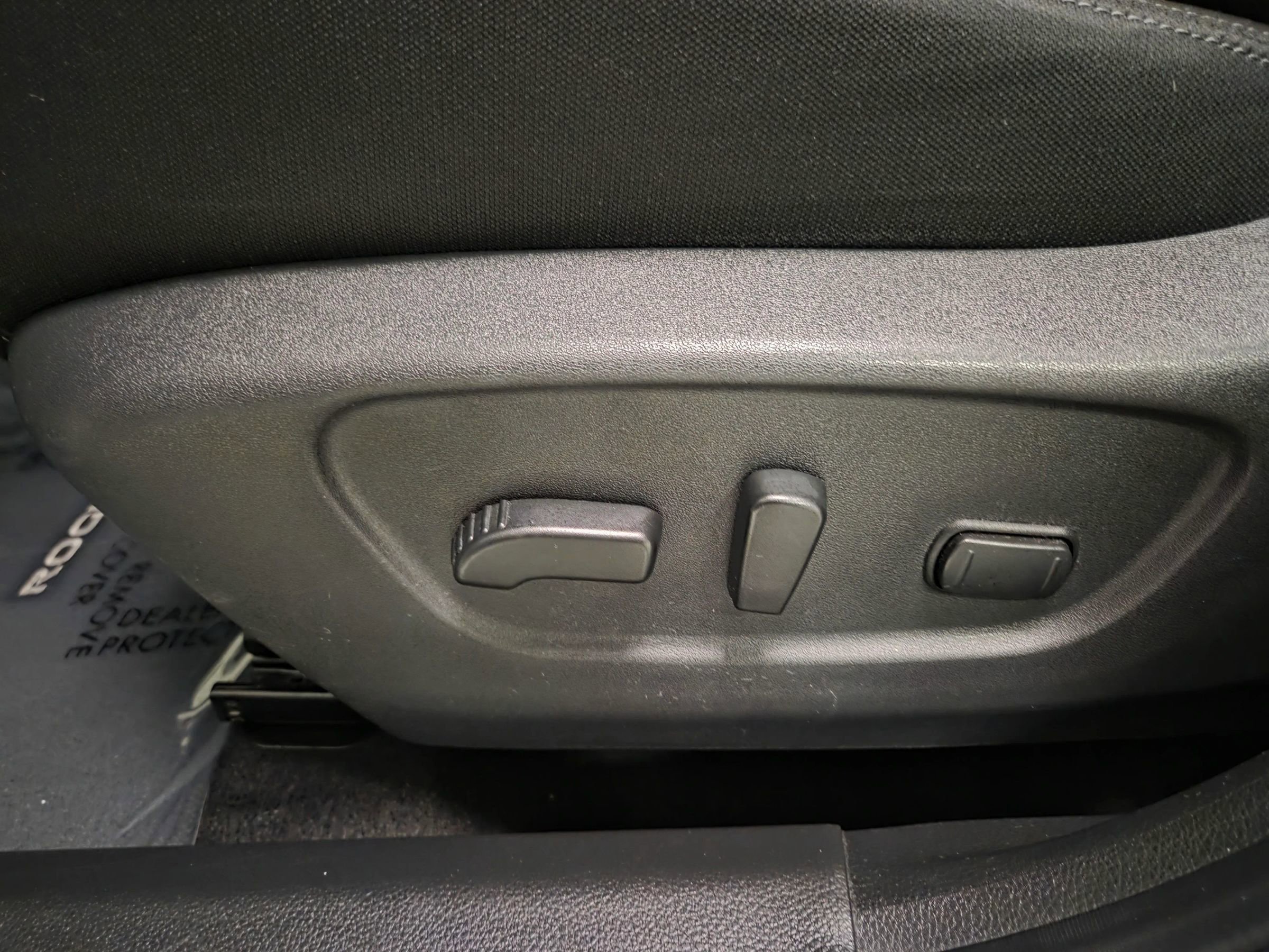 Used 2017 Nissan Rogue SV image 15