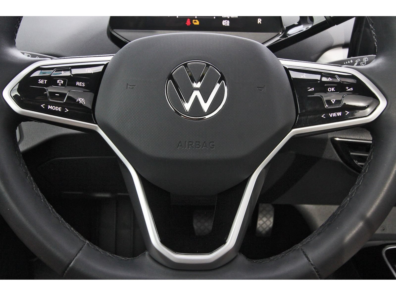 Used 2023 Volkswagen ID.4 Pro AWD/4WD image 17