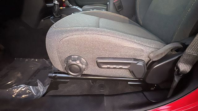 Used 2025 Jeep Wrangler Unlimited Sahara w/ Safety Group AWD/4WD image 29