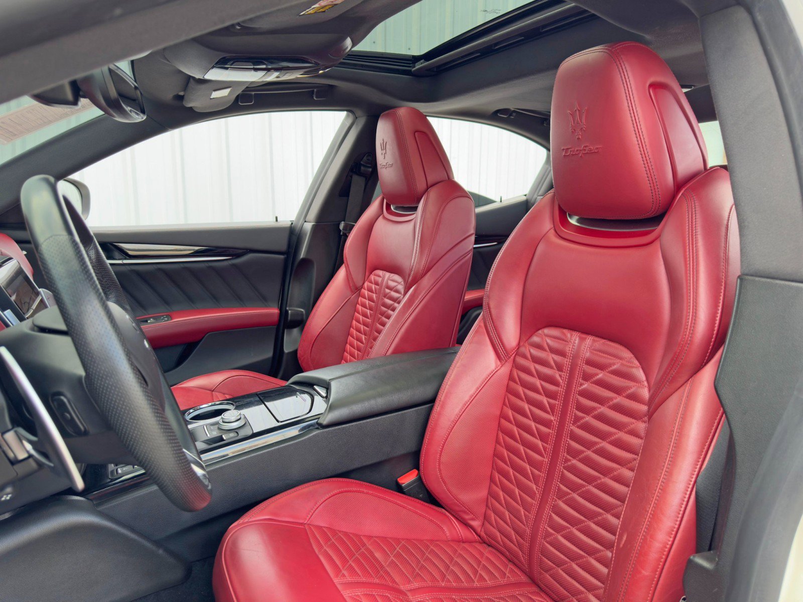 Used 2021 Maserati Ghibli Trofeo image 39