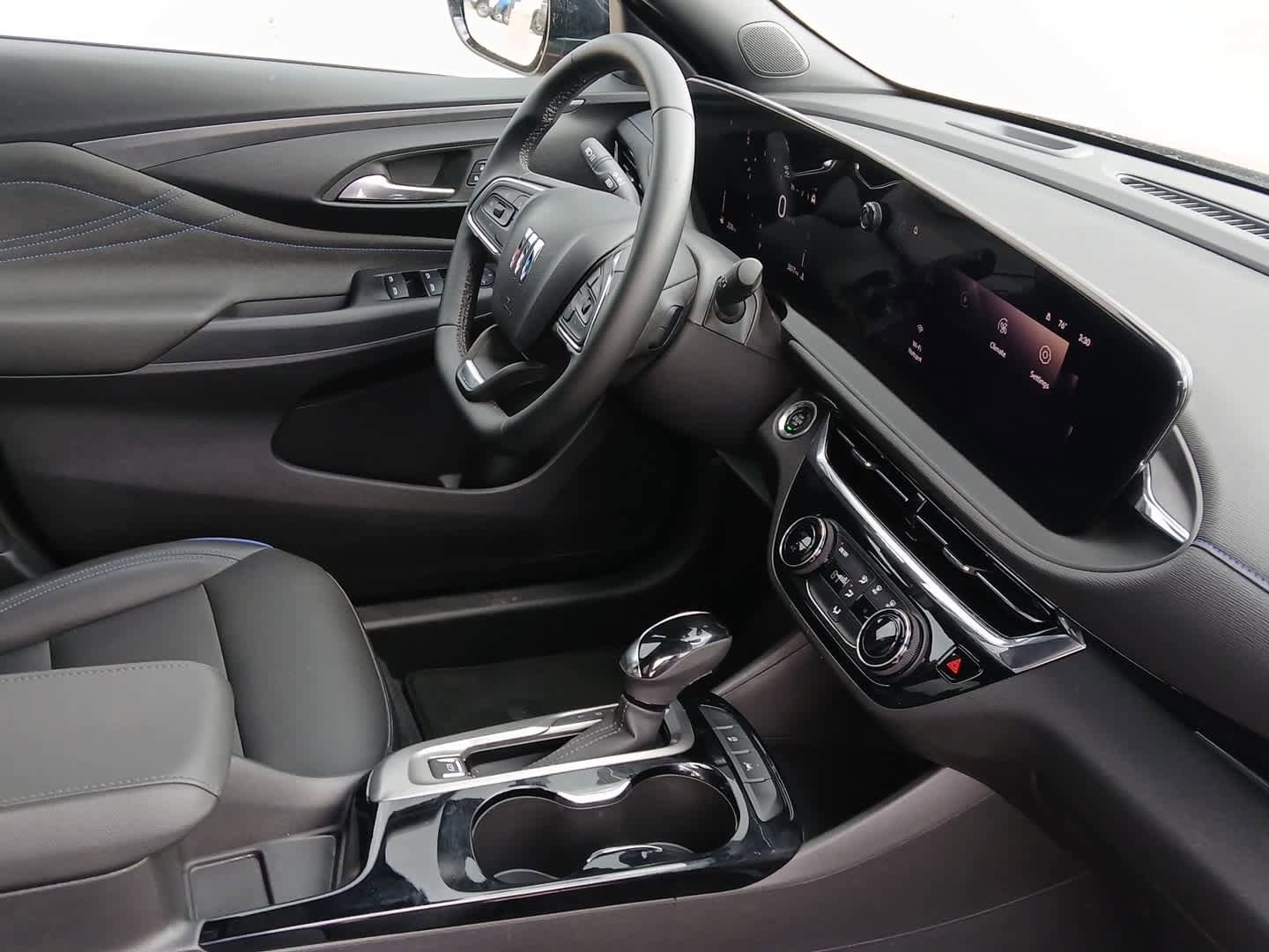 Used 2025 Buick Envista Sport Touring FWD image 53