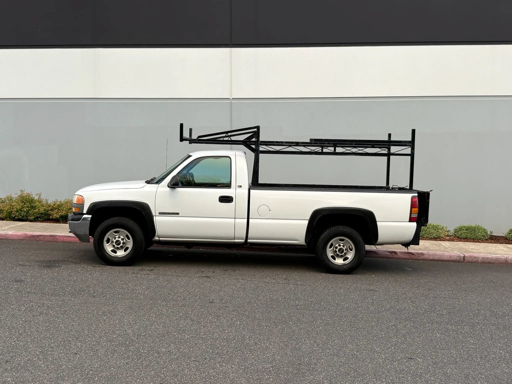 Used 2001 GMC Sierra 2500 SL RWD image 3