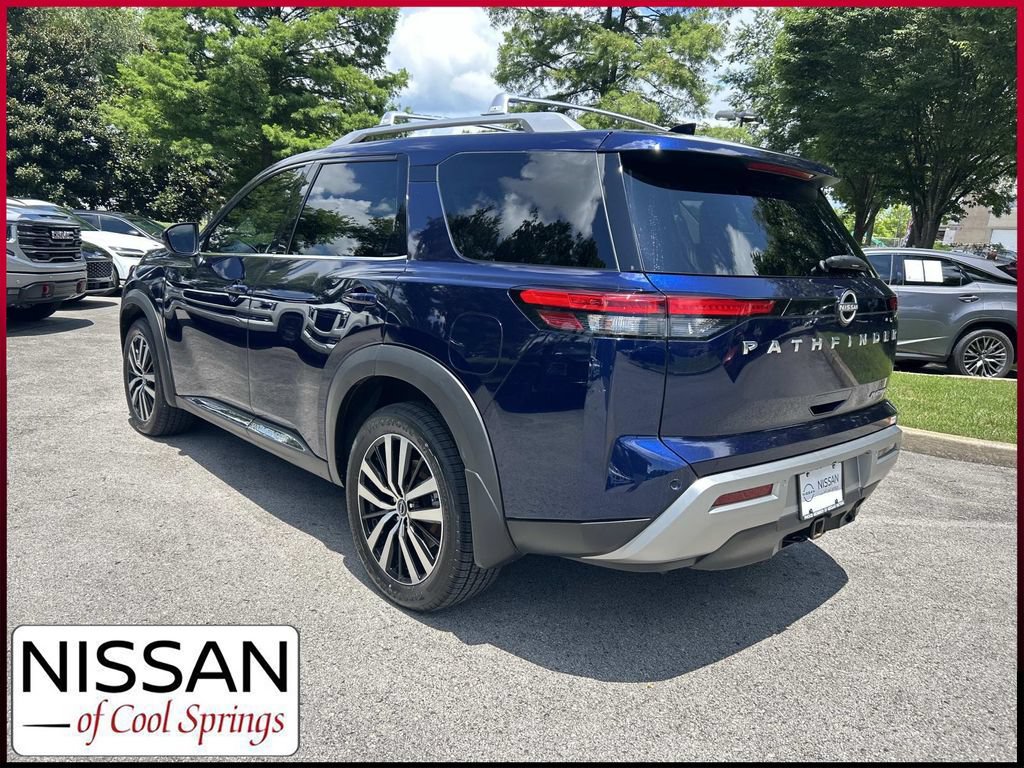 Used 2023 Nissan Pathfinder Platinum FWD image 5