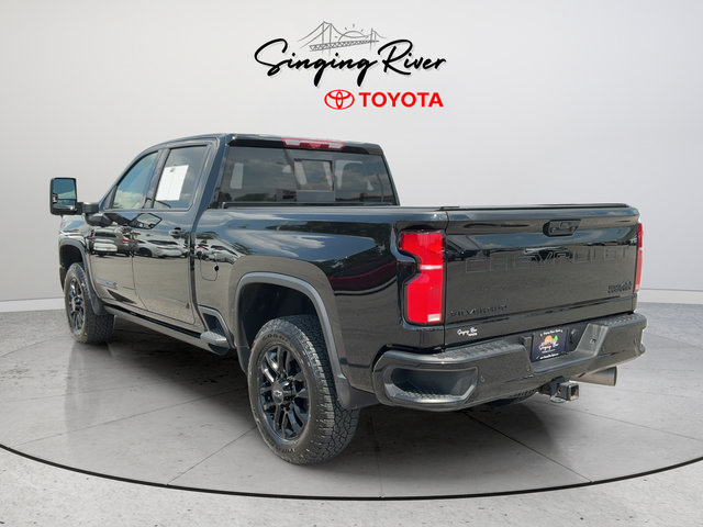 Used 2025 Chevrolet Silverado 2500 High Country w/ High Country Premium Package AWD/4WD image 5