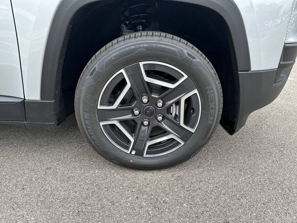 New 2026 Jeep Cherokee Laredo AWD/4WD image 14