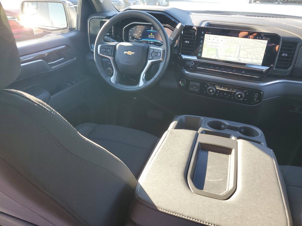 Used 2025 Chevrolet Silverado 1500 LT image 11