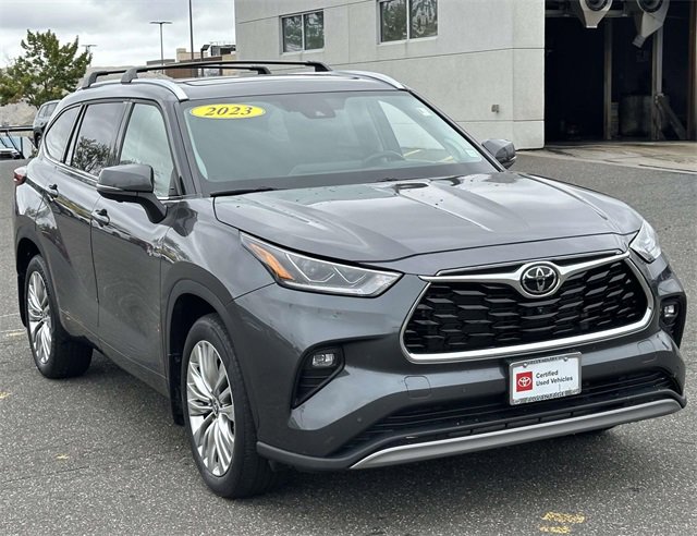 Used 2023 Toyota Highlander Platinum