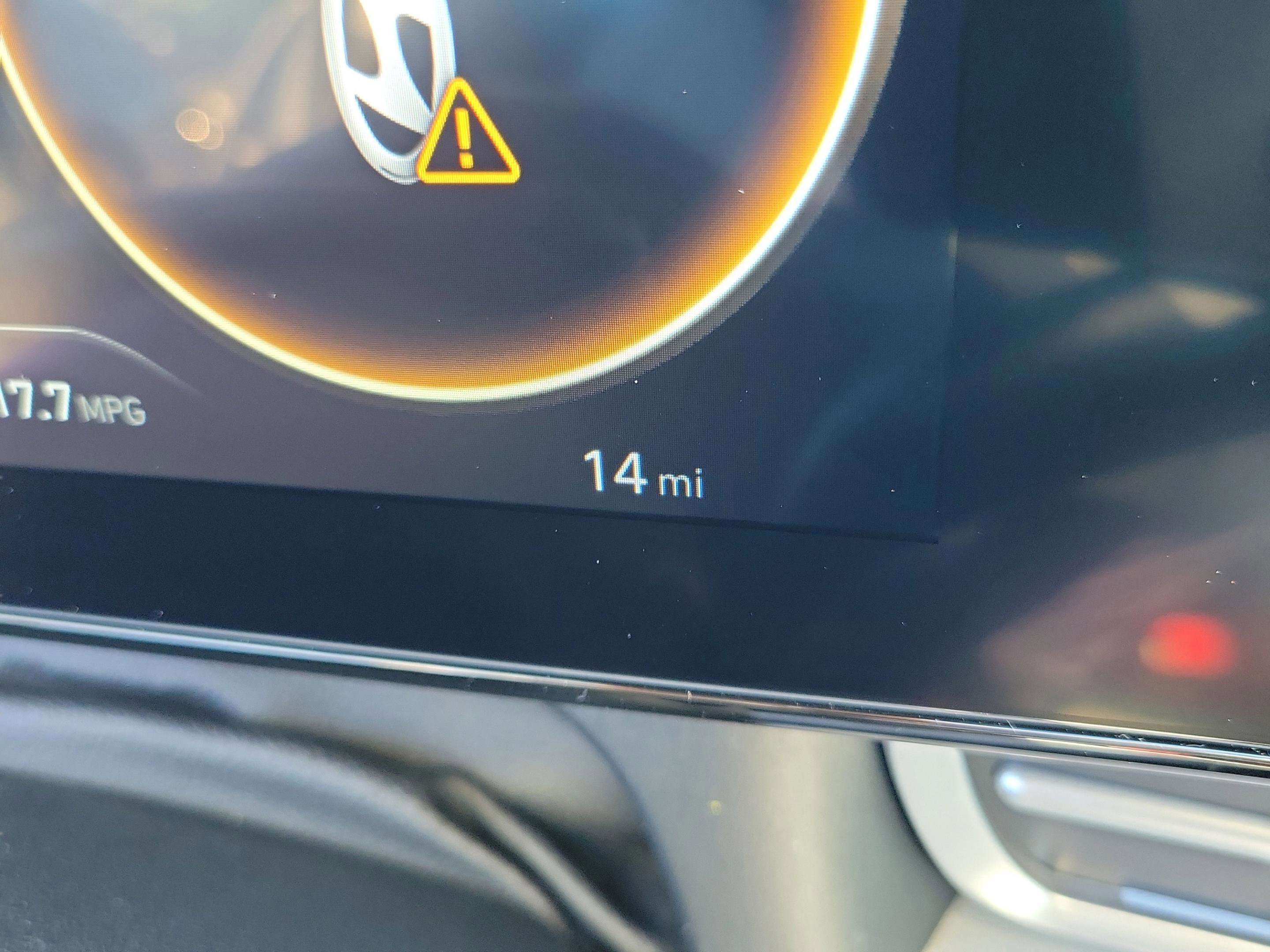 New 2026 Hyundai Elantra Limited image 24